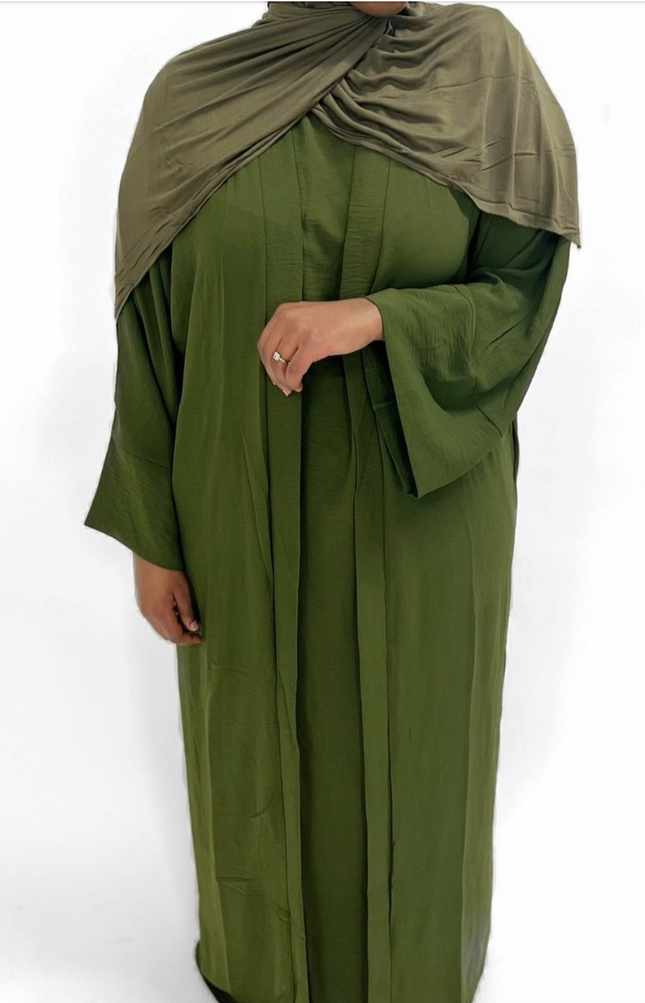 olive nuura abaya